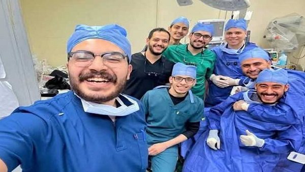 معجزة طبية في جامعة الأزهر: إنقاذ يد شاب بعد 12 ساعة جراحة معجزة طبية في جامعة الأزهر: إنقاذ يد شاب بعد 12 ساعة جراحة