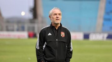 المفاوضات تشتعل داخل الأهلي.. إعلامي يكشف: مدرب مصري مؤقت أم مدرب أوروبي بارز؟