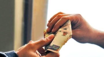 فضل الصدقة على المسلم.. تبارك المال وتطهر القلب