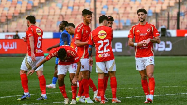 نتيجة أزمة تجديد العقود.. الأهلي يستبعد ثنائيًا من كأس العالم للأندية
