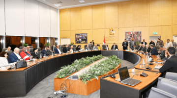 وزير الإسكان يعقد اجتماعه الدوري مع أعضاء مجلسي النواب والشيوخ