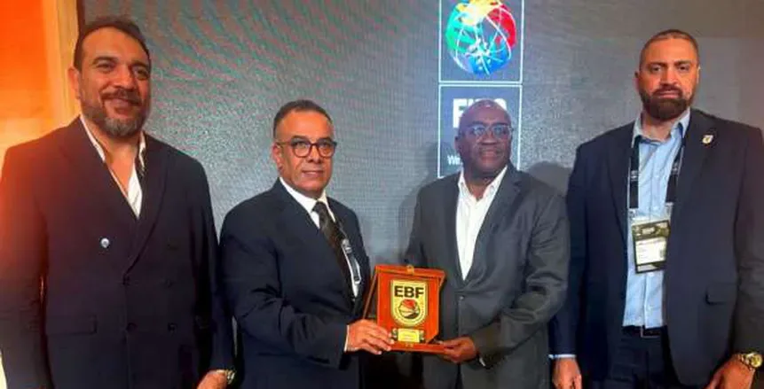 اتحاد كرة السلة يكرم رئيس الاتحاد الأفريقي