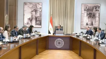 رئيس الوزراء يتابع أعمال اللجنة الخاصة بحوكمة الاستثمارات العامة بالدولة