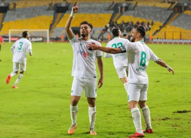 ريمونتادا الأهلي تقوده للتقدم على المصري 1/2 في الشوط الأول بدوري NILE ريمونتادا الأهلي تقوده للتقدم على المصري 1/2 في الشوط الأول بدوري NILE