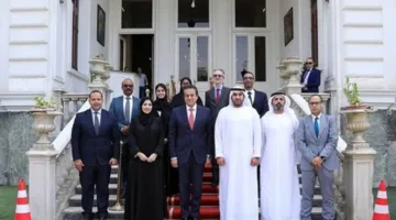 وزير الصحة يستعرض سبل تحسين الخدمات في مستشفيي الشيخ زايد التخصصي وآل نهيان